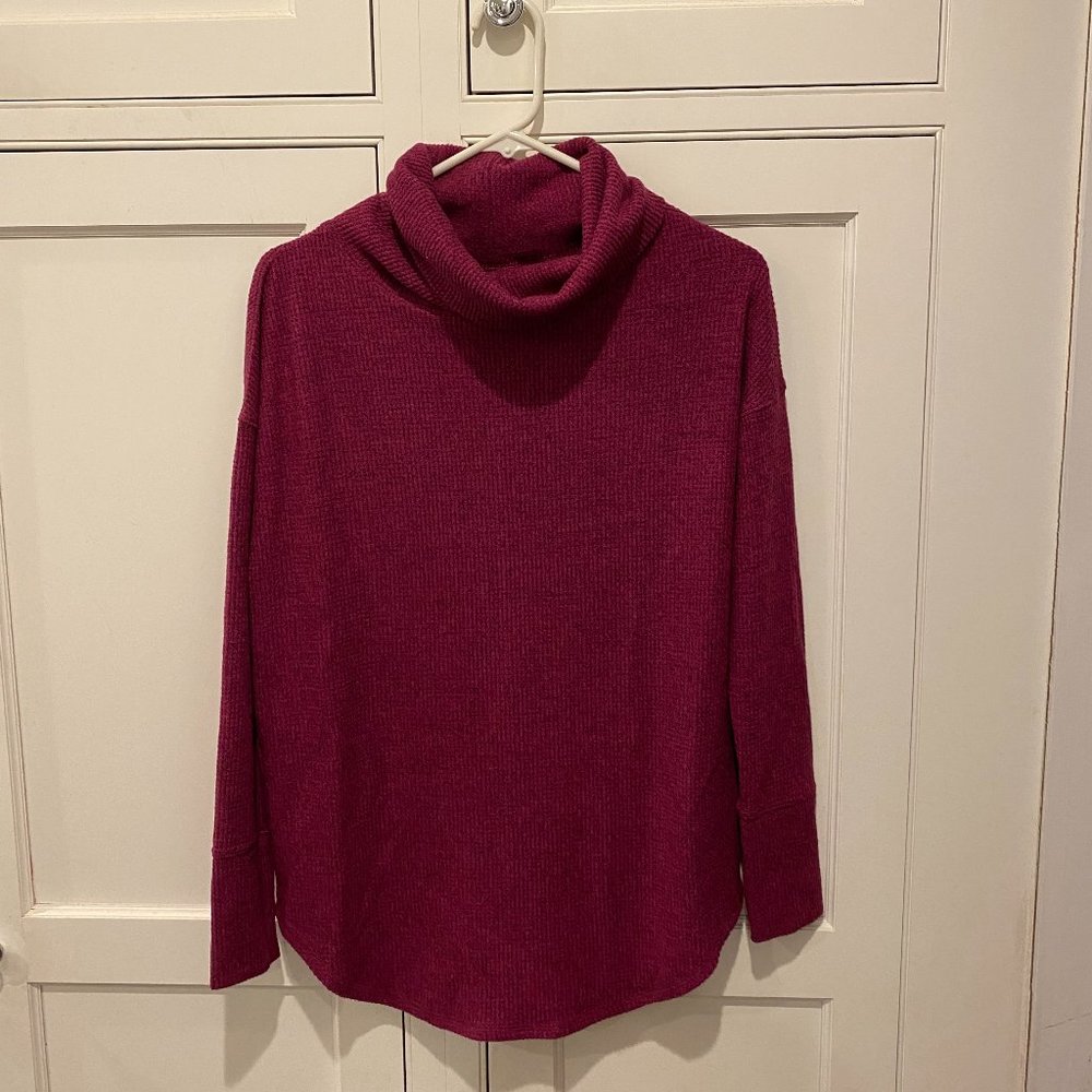 Time and Tru Women's Cowl Neck Waffle Tunic - Size XS
